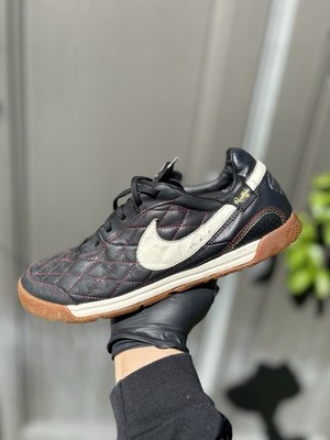 Nike 10R Tiempo Men's Size 9 Legend Indoor Soccer Shoes Ronaldinho