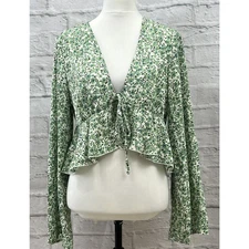 Shein Crop Blouse Green & White Floral Size XL Summer Top Cottage V-Neck Frilly
