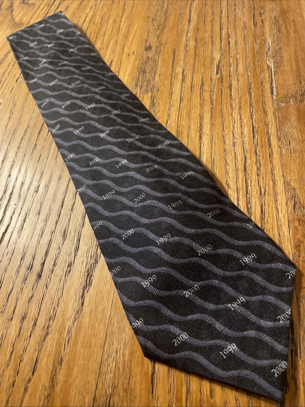 Vintage EUC 1999/2000 Y2K Theme Silk Tie Men’s Necktie