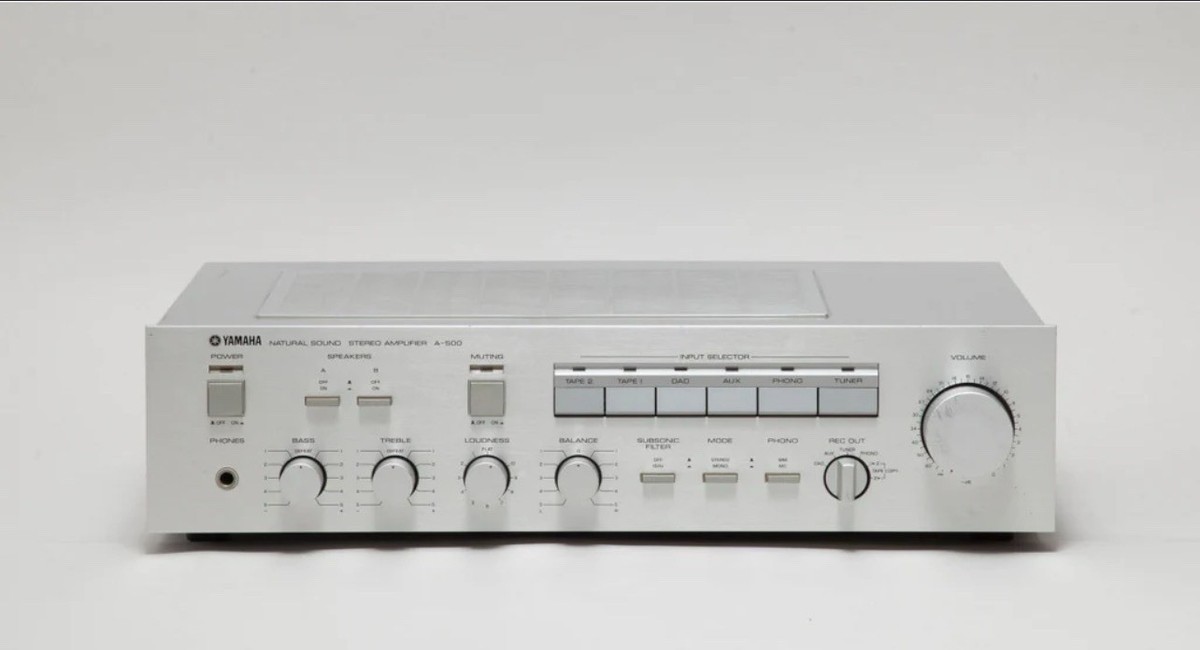 YAMAHA A-500 アンプ シルバー Yamaha A-500 Natural Sound Integrated Stereo Amplifier Silver