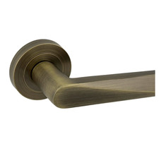 AXS Detroit Door Handles on Rose Pair – Black | Brass