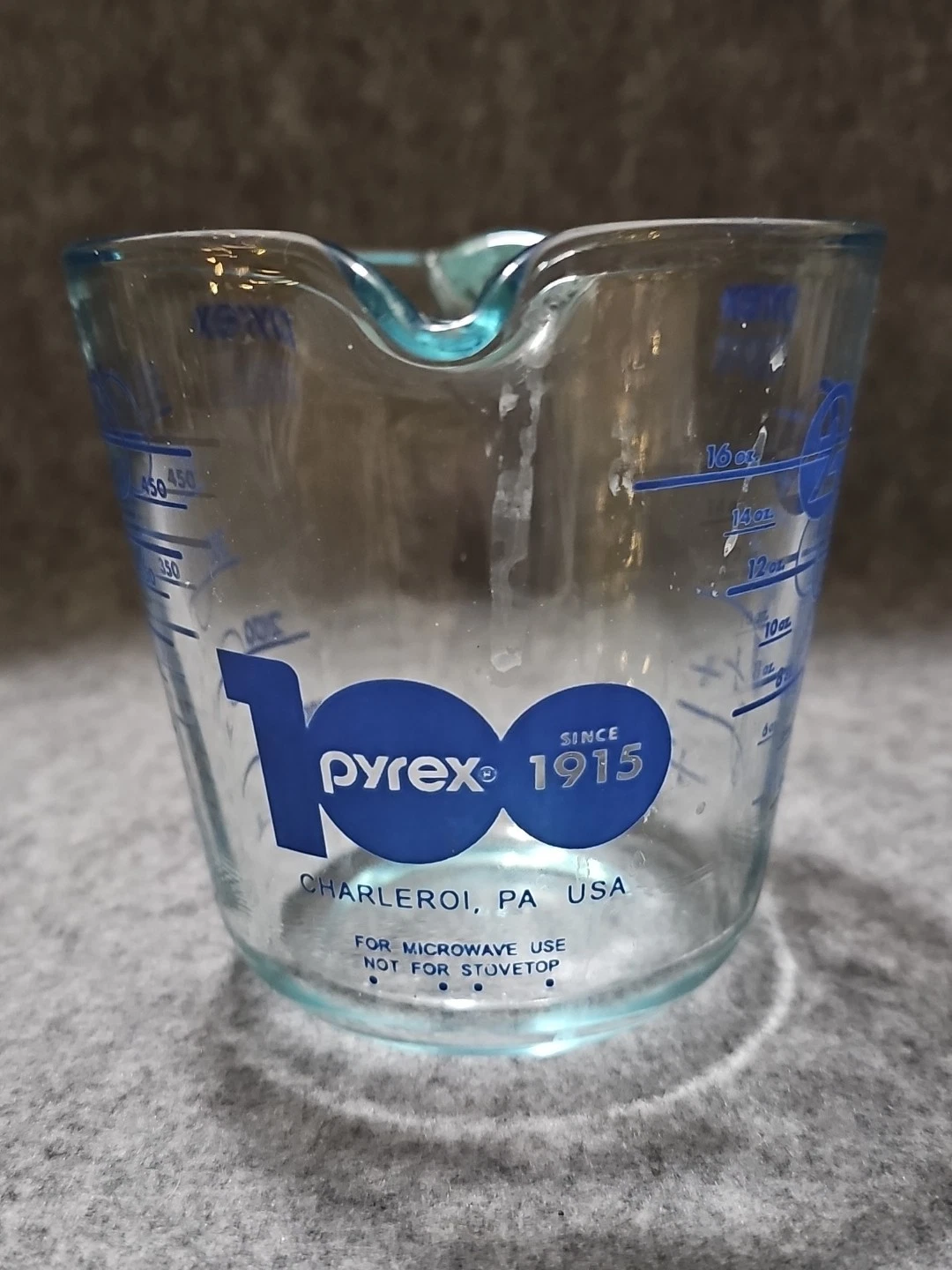 Pyrex 100th Anniversary 2 Cup Measuring 1915-2015 Blue Letters VGC