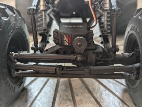 AXIAL MONSTER JAM 4X4 SMT 10 MAX-D RC - Picture 5 of 7