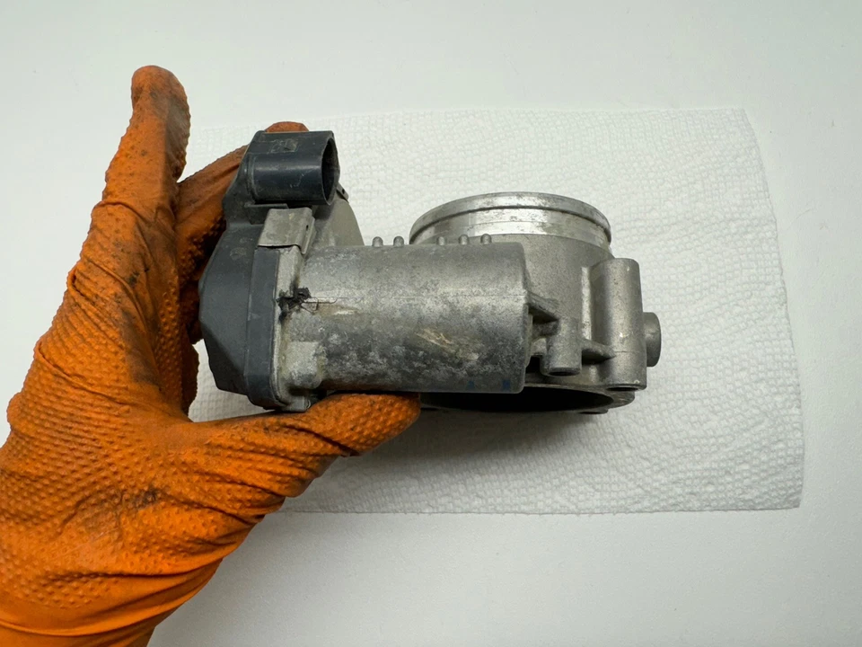 Carrocería del acelerador OEM barata para Audi A6 Quattro 3,0 L 2009 2010 2011 2012 2013-2018 Foto 4 de 4