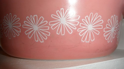 Vintage Pyrex Pink Daisy 043 1.5 QT Baking Dish Oval Casserole 1 1/2 Qt With Lid - Picture 4 of 11
