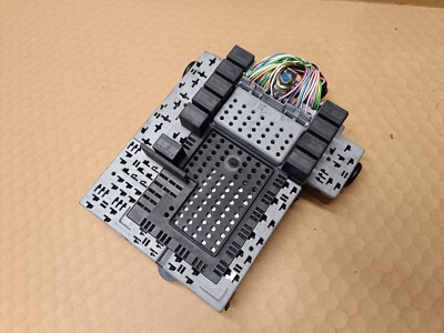 01-03 Volvo C70 S60 V70 Central Electronic Module CEM Body Control 