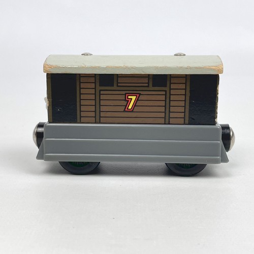 VTG 2001 Thomas Wooden Railway TOBY THE TRAM LOCOMOTIVE #7 Magnetic Train - Picture 5 of 9