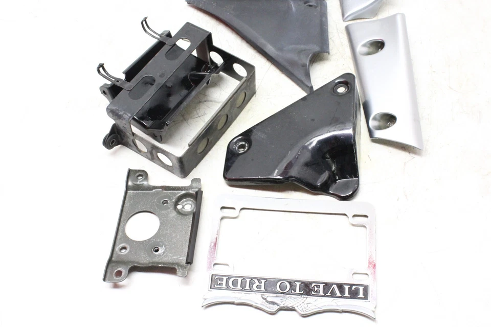 Suzuki Marauder 800 VZ800 1999 OEM JUEGO DE CARENADO CAPUCHAS KIT Foto 2 de 4