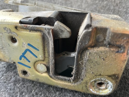 volkswagen transporter t4 n/s door lock vw 701837015d - Picture 12 of 13