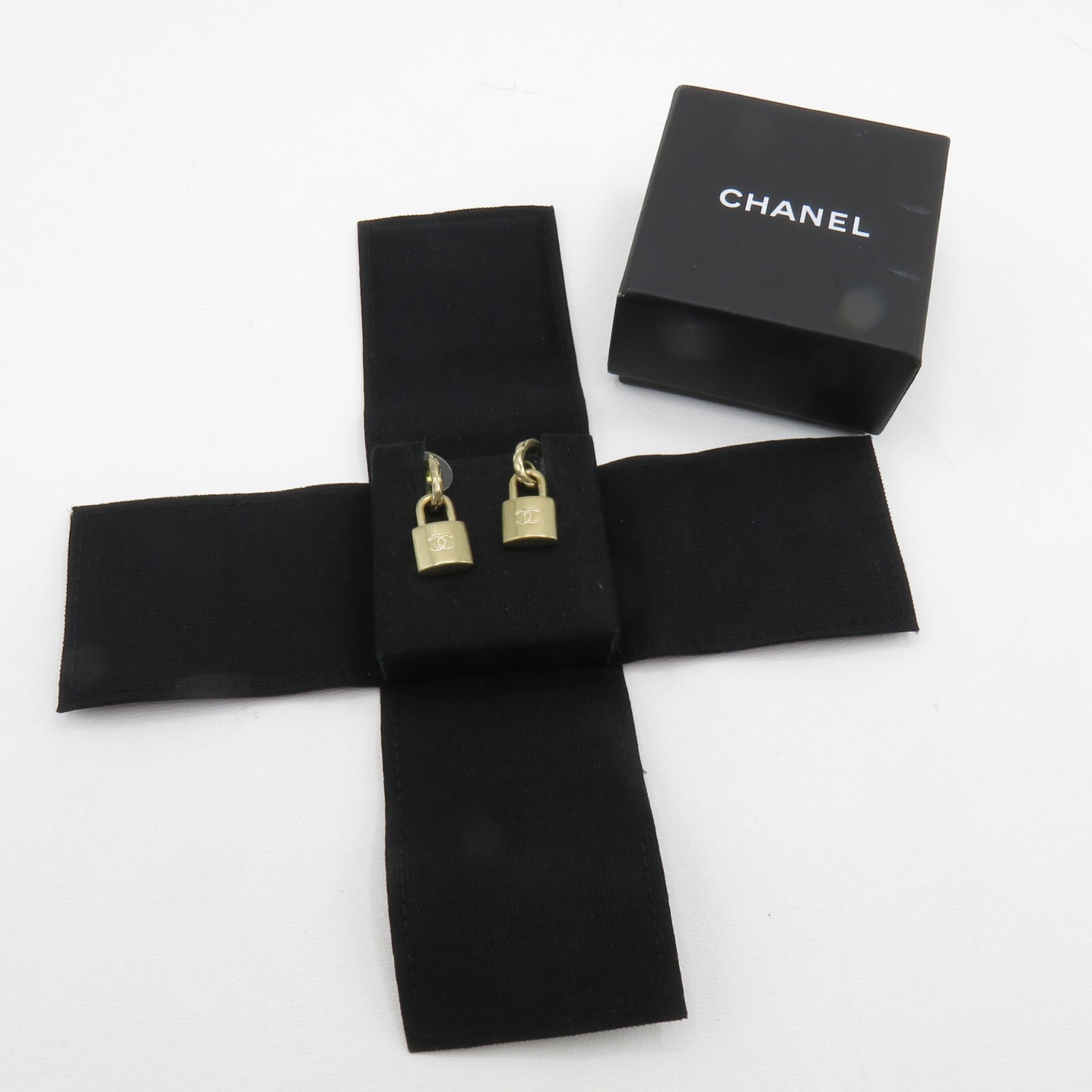 Chanel CC Dangle Padlock Earrings Gold Tone B22 Made in Italy