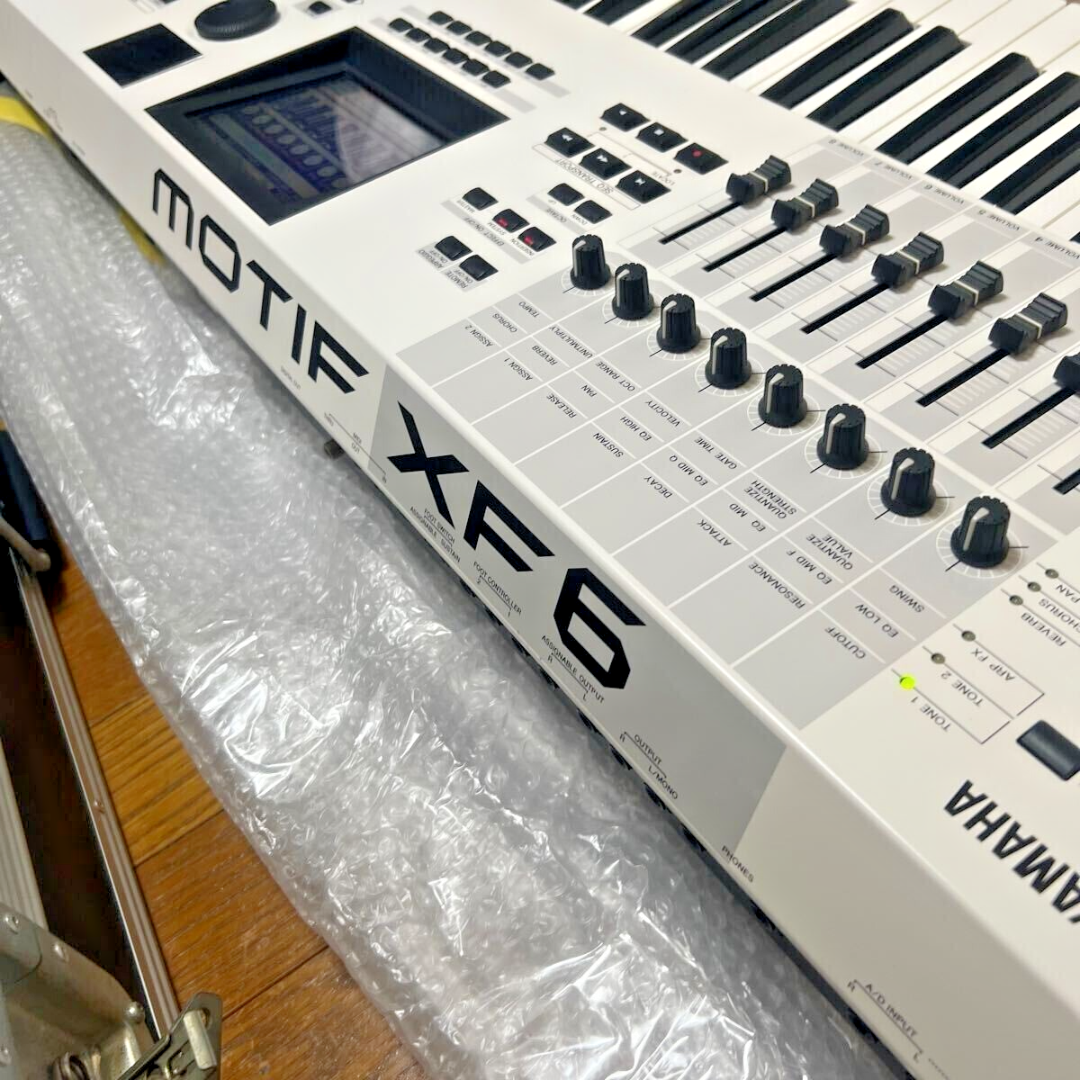 Yamaha MOTIF XF6 シンセサイザー 61鍵　本体のみ ヤマハ | MOTIF XF6 WH - シンセサイザー - 概要