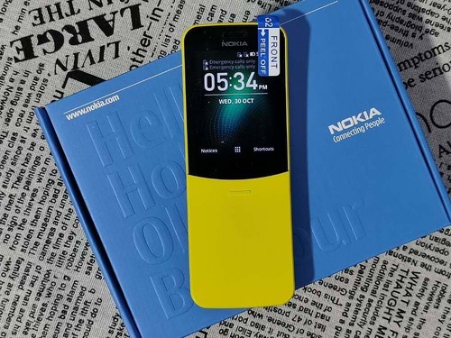 Nokia 8110 4G Factory Unlocked 4GB Dual Sim Banana phone Very nice - Afbeelding 4 van 13