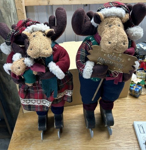 Vintage 2 Chris Moose Noël Stand Alone Décor Patinage Glace Couple Bébé Hiver