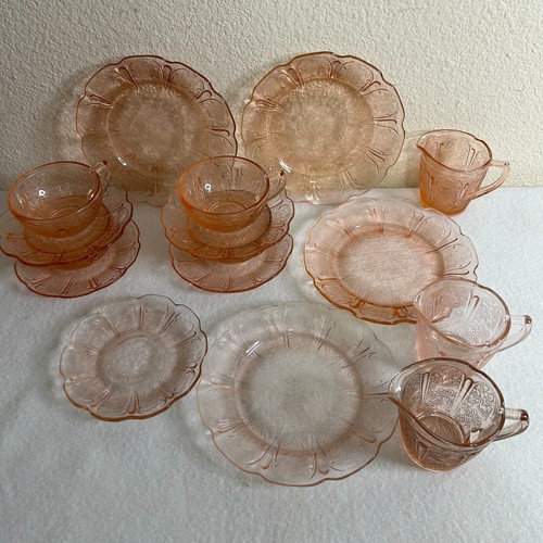 JEANNETTE GLASS Childs Junior Tea Dinner Set Cherry Blossom In Box Pink 3007 - Picture 2 of 21
