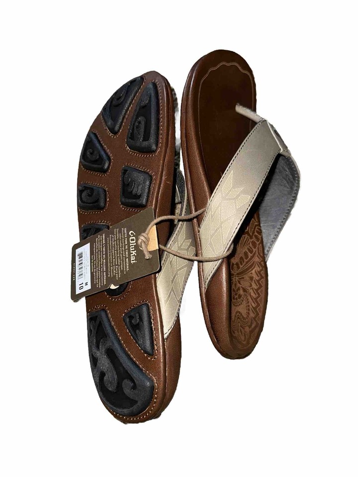 Olukai Mens 10 Kulia Dark Wood Leather Sandal Flip Flop Brown Embossed