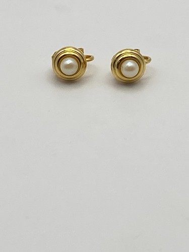 Classy Faux Pearl Gold Tone Round Layered Clip On Earrings Simple Elegant - Picture 3 of 9