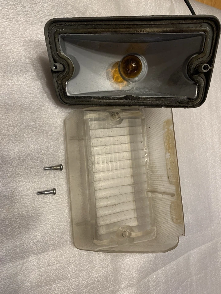 Oldsmobile Olds Cutlass 442 1969-70 conjunto de carcasa de luz de estacionamiento, izquierda izquierda izquierda derecha Foto 2 de 4