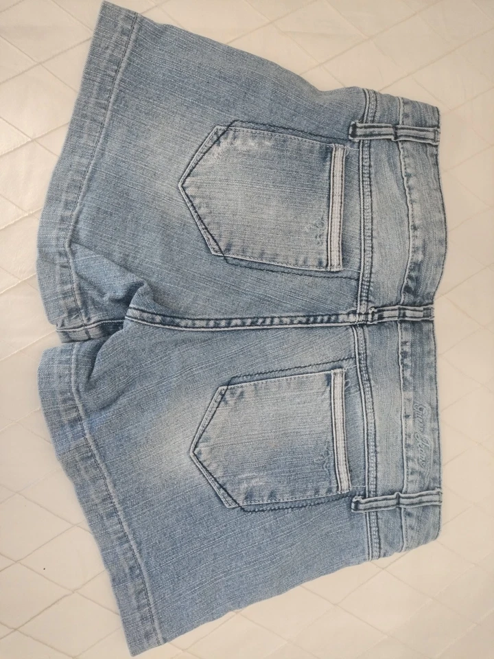 Pantalones Cortos de Jean Guess Para Mujer Elásticos Talla 28 Tiro Bajo Azul Denim Bolsillos Foto 2 de 4