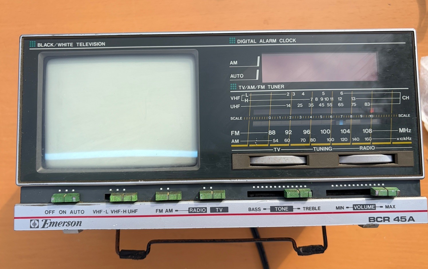 Transcend TW 7500 Alarm Clock Radio Black & White Television TV AC/DC Very Rare