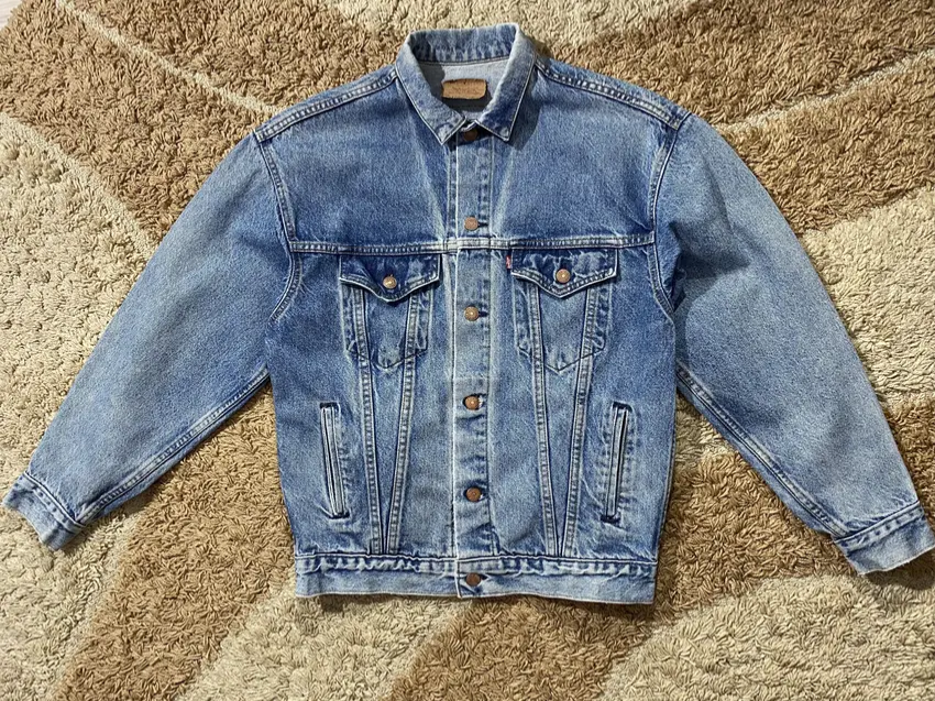 Vintage 90s Levi's Denim Trucker Work Jacket Blanket Lined Washed Blue Size M