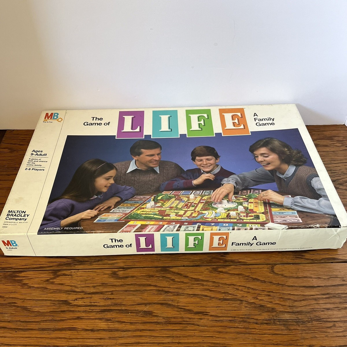 THE GAME OF LIFE 1985 Vintage Board Game by Milton Bradley