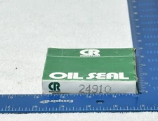 NIB CHICAGO RAWHIDE 24910 OIL SEAL CR-24910-USA CR24910USA