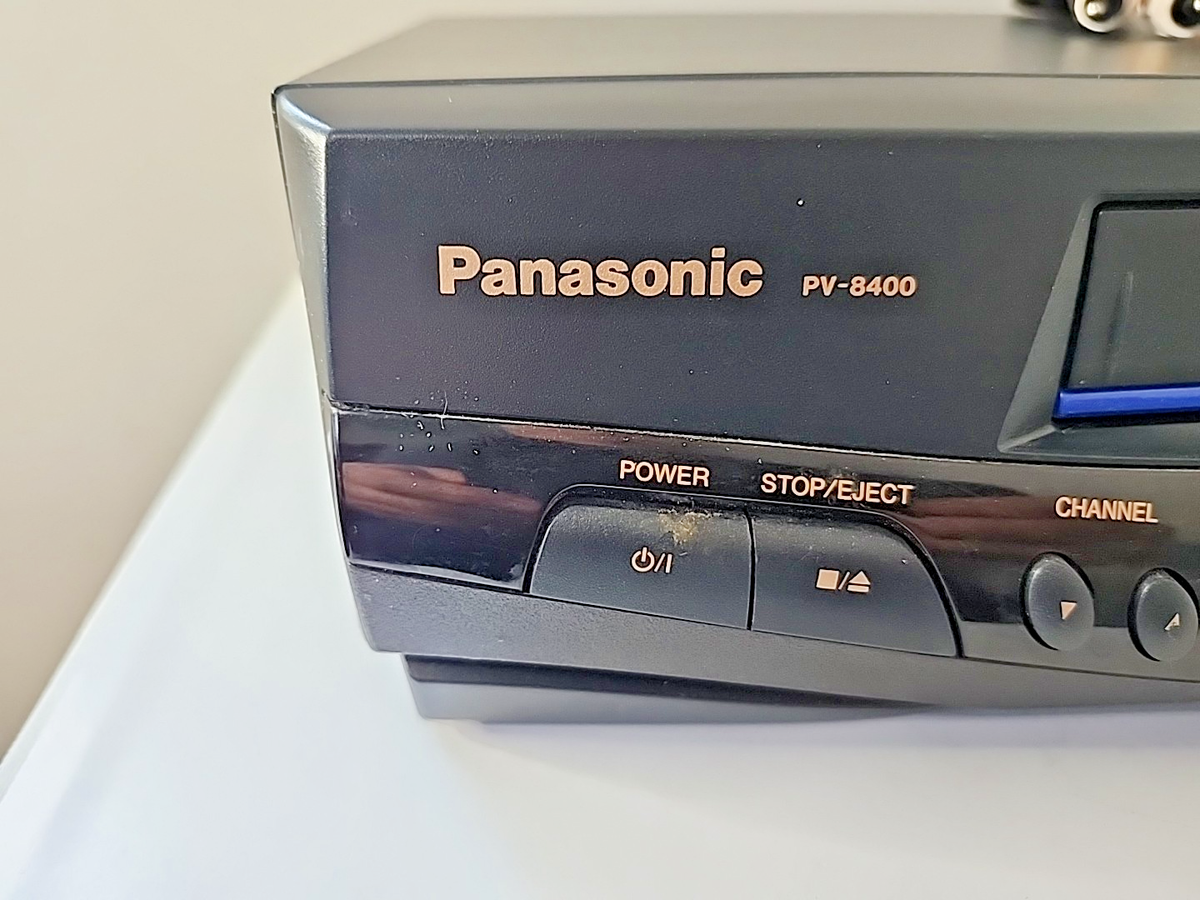 Panasonic PV-8400 4 Head Omnivision VCR Cable & Tape Player