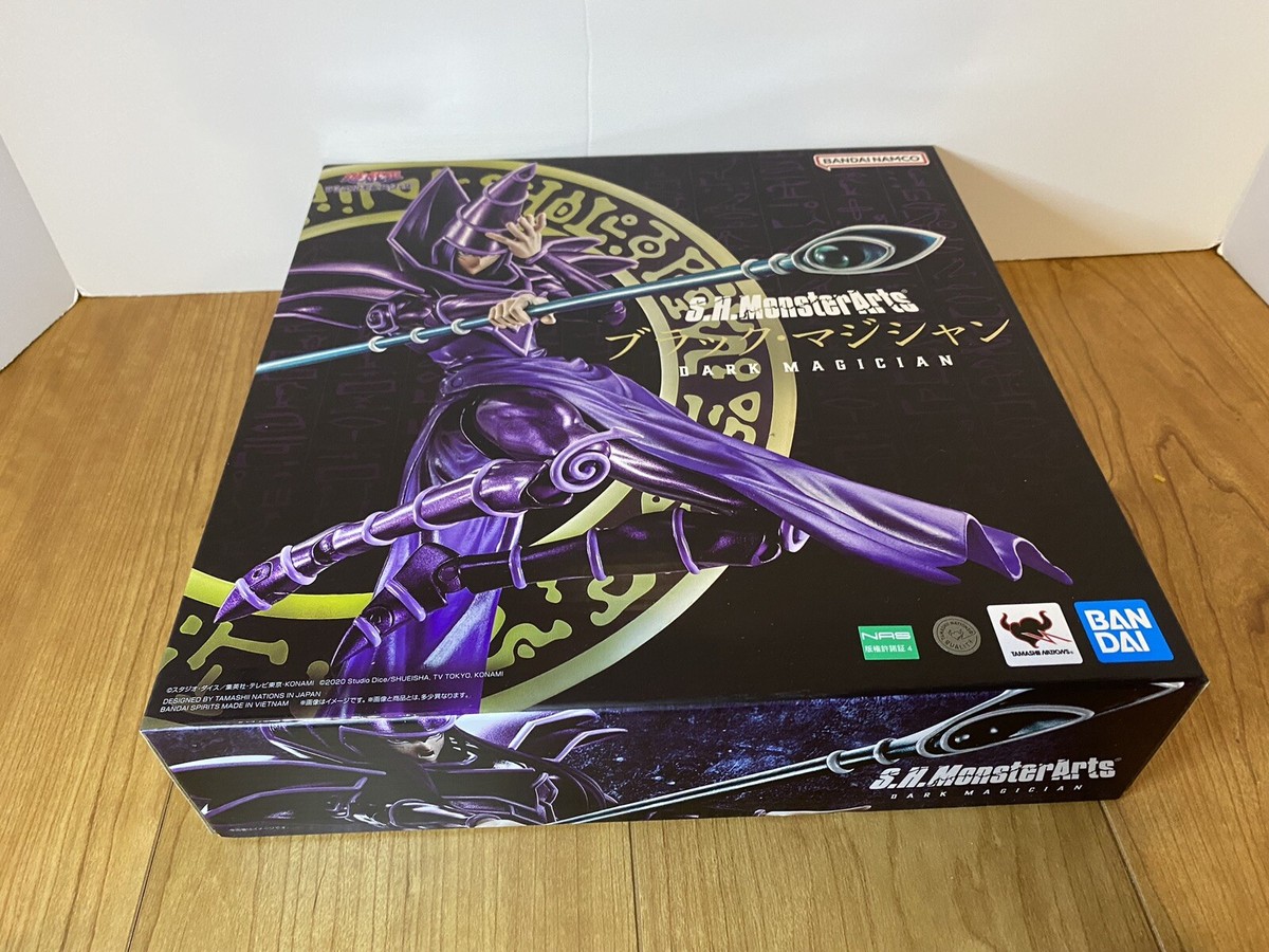 BANDAI S.H.MonsterArts Yu-Gi-Oh Dark Magician Action Figure