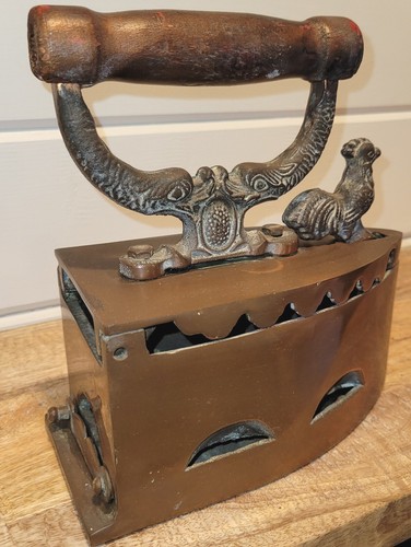 Vintage Messing Kohle Eisen mit Hühnerform Öffner und Holzgriff - Bild 2 von 11