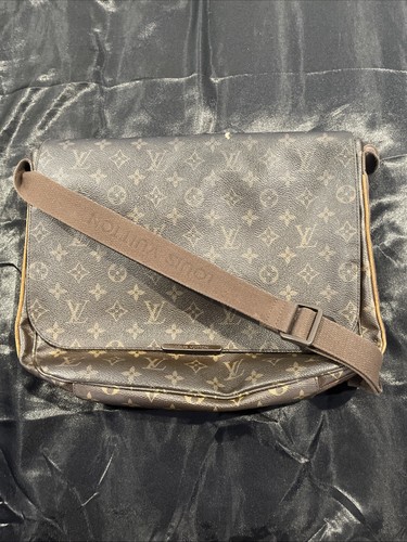 Auth LOUIS VUITTON Messenger MM Beaubourg
