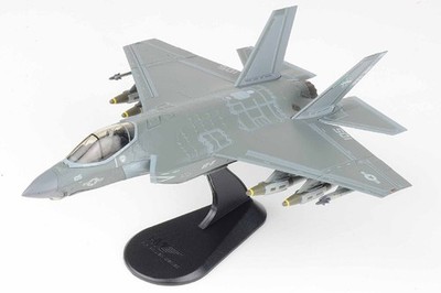 HA6207 Hobby Master F-35C Lightning II 1/72 Model XE105 USN VX-9 Vampires