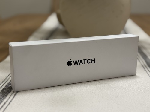Apple Watch SE 2nd Gen GPS + Cellular 40mm Aluminum Case Starlight Sport. S/M - Picture 2 of 24