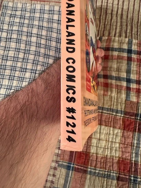 Cómics de Gwandanaland #1214: The Skyman Book 1 (TPB) Foto 3 de 4