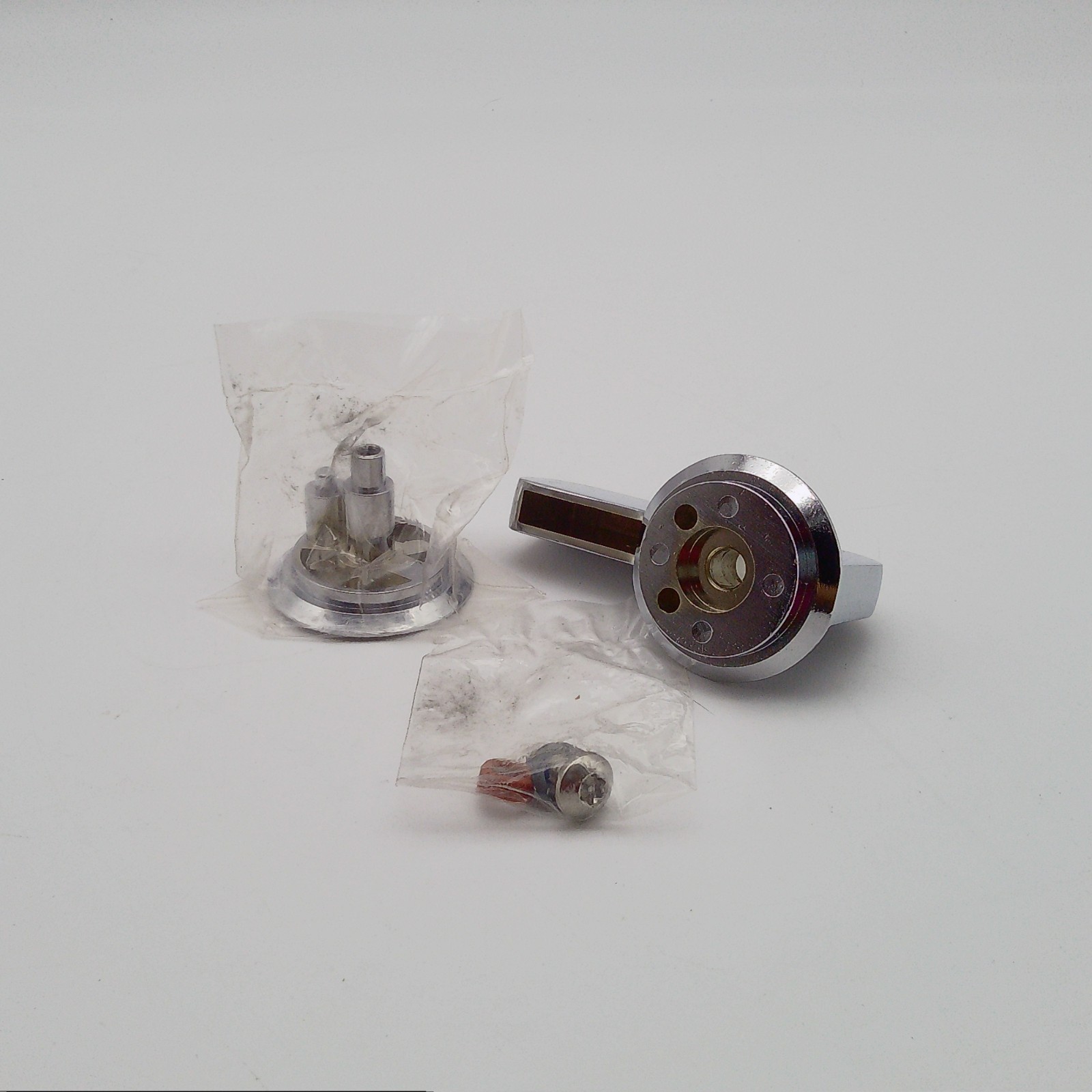 Sentry Supply 656-8918 Concealed Latch Lever Set Chrome Cast Zamak ADA 2-3/4"