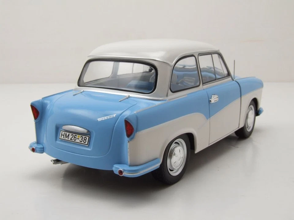 Trabant P50 Trabbi 1958 hellblau weiß Modellauto 1:18 Solido - Bild 2 von 4
