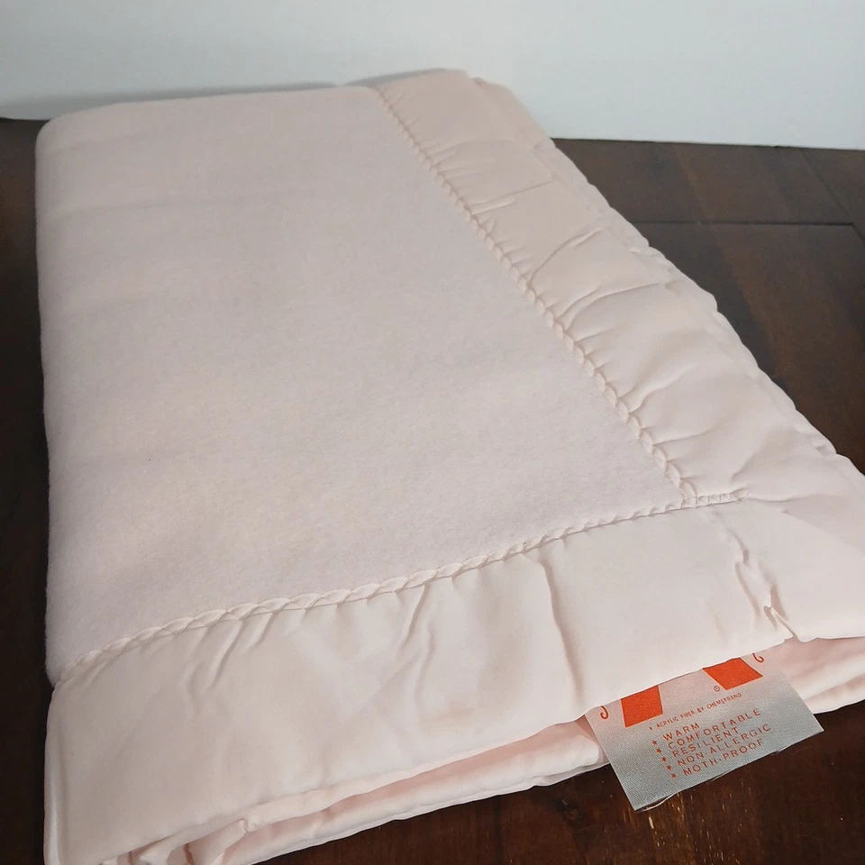 Vintage Acrylic Acrilan Pink Baby Toddler Blanket 36”x 46" Never Used  - Image 2 of 4