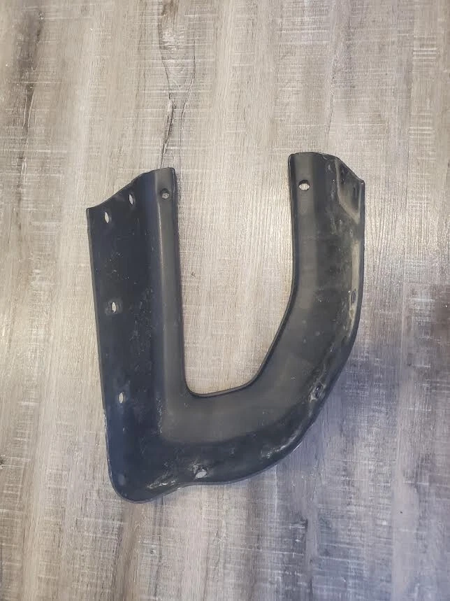 Tapa de parachoques izquierda Jeep Wrangler 2023 Foto 4 de 4