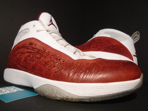 NIKE AIR JORDAN 2011 BASKETBALL TEAM 