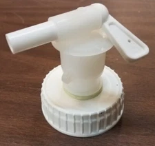 Spigot-Style Faucet Cap for 63 mm 2-1/2 gallon plastic jug containers