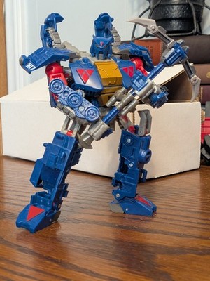 Transformers Generations 2010 Darkmount/Straxus- Complete