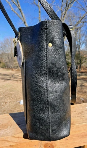 Bolso de Mano Portland de Cuero Grande Guijarro Negro con Correa para el Hombro Etiqueta Colgante de Cuero de Vaca - Imagen 3 de 23