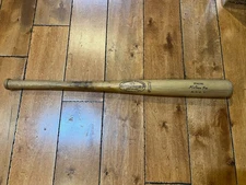 Nellie Fox HILLERICH & BRADSBY 125 C12 Pro Model Post Career Bat 1970's 34"