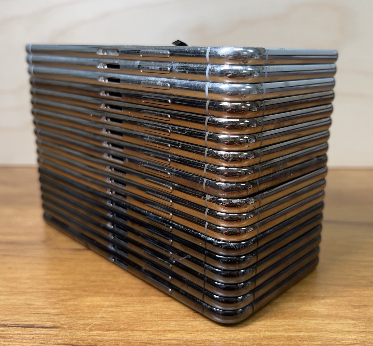 Lot Of 18 iPhone XS Max CRACKED BACK Housing Replacements Apple