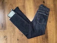FRAME DARK WASH LE HIGH STRIGHT RAW HEM JEANS! 25