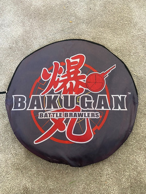 RIESIGE Bakugan Battle Brawlers - Kampfmattenfeld, das sich mit Abdeckung zusammenklappen lässt!! 