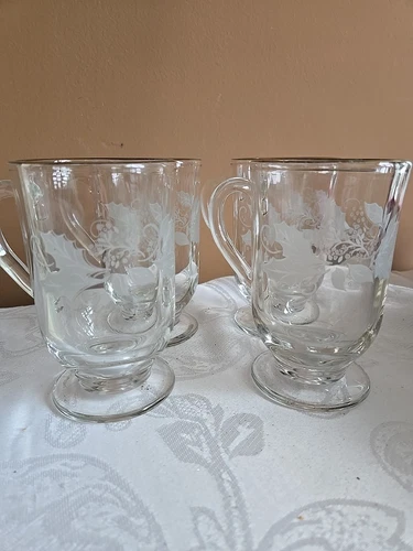 Libbey Footed Clear Glass Coffee Mugs Holly Berry Pattern Gold Trim 5" set  4