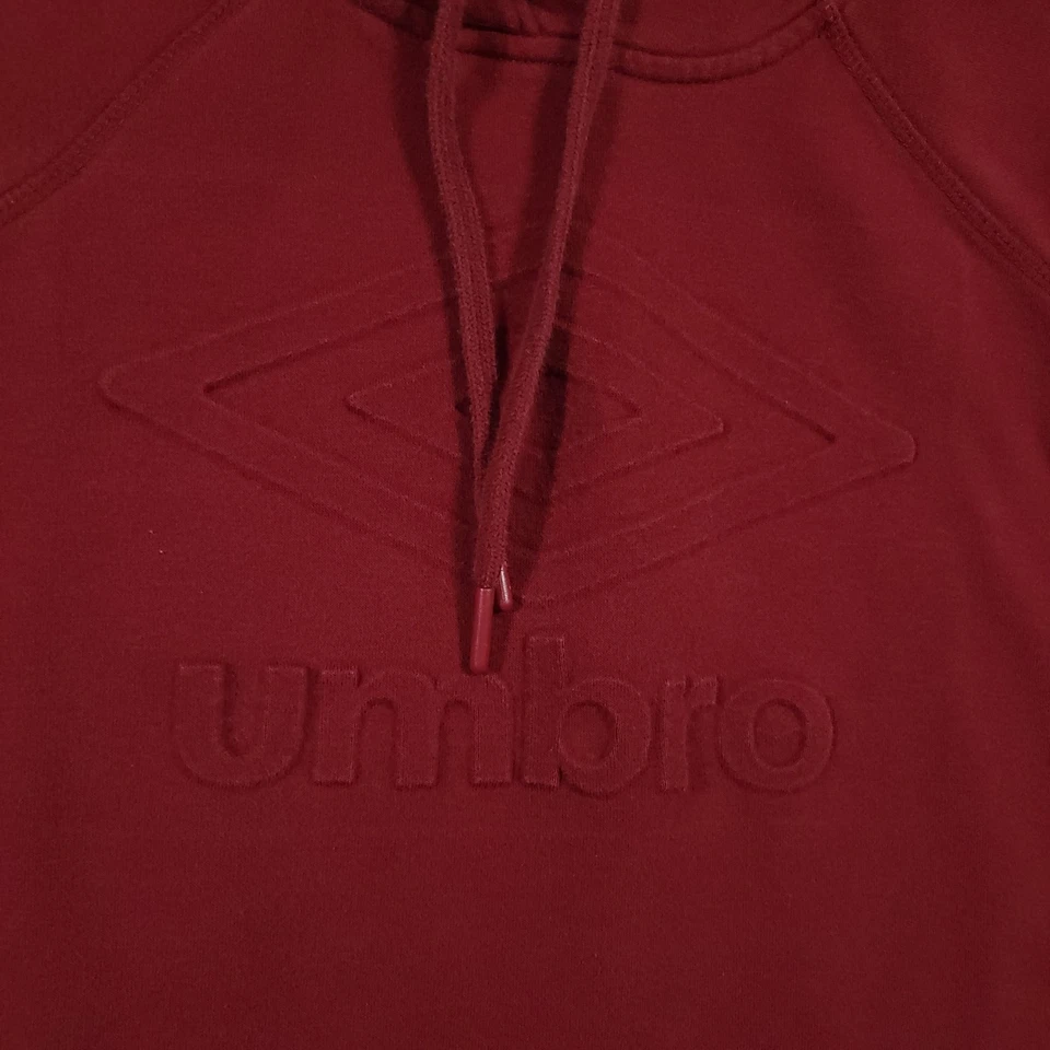 Sudadera corta roja grande Umbro Pullover con capucha logotipo raglán en relieve para mujer Foto 4 de 4