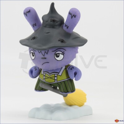 Kidrobot Dunny 2017 Scared Silly series Which Witch by The Bots 3'' vinyl figure