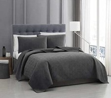 3 Piece FUTURE SOFT Velvet Quilt Set QUEEN GRAY GREY Bedding 92x96" Shams NEW