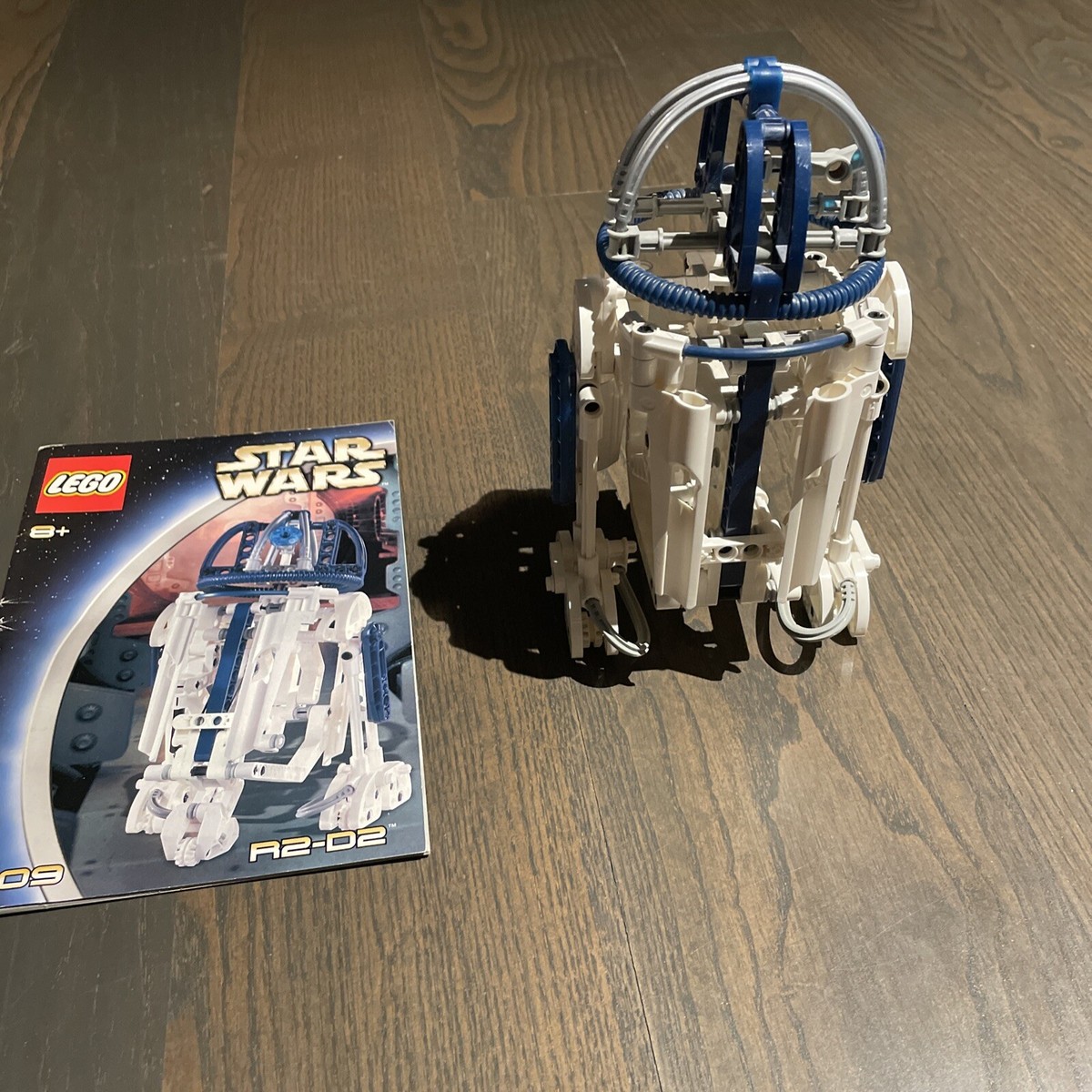 LEGO Star Wars: R2-D2 (8009)